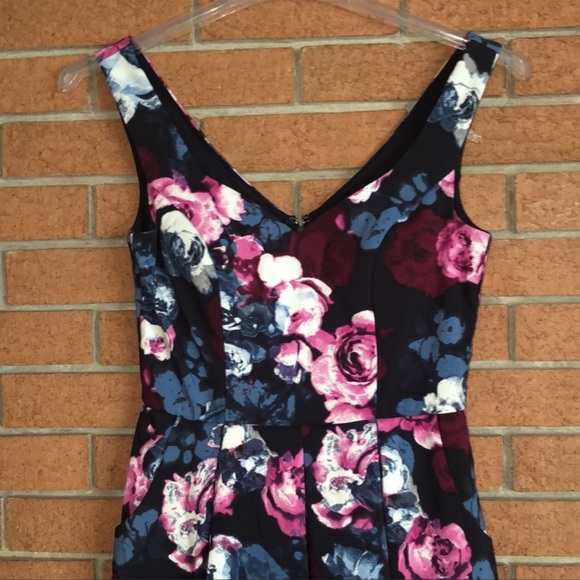 🌺TRIXXI🌺ALL OVER FLORAL DRESS WITH POCKETS🌺 - Picture 3 of 8